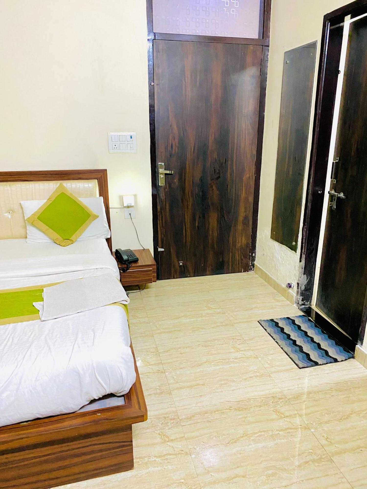 Hotel Mock Orange Джайпур Екстериор снимка