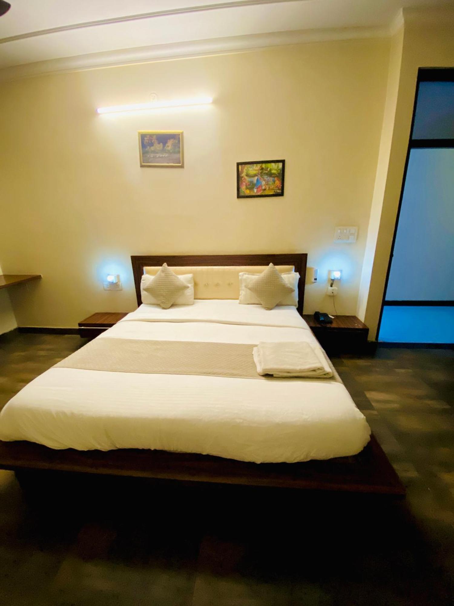 Hotel Mock Orange Джайпур Екстериор снимка