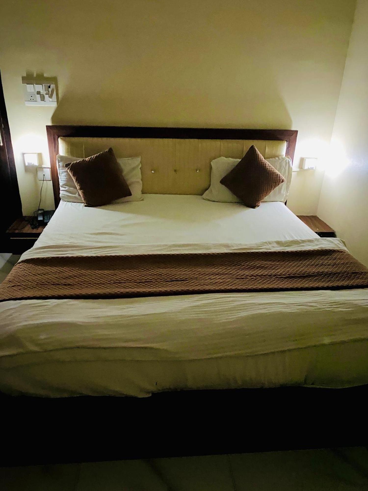 Hotel Mock Orange Джайпур Екстериор снимка